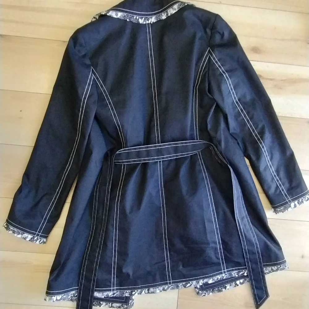 Escada jacket - Picture 7 of 7